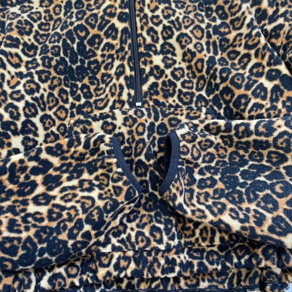 Aritzia TNA Lena Leopard Half Zip Fleece Sweater Sz XS - Picture 9 of 12